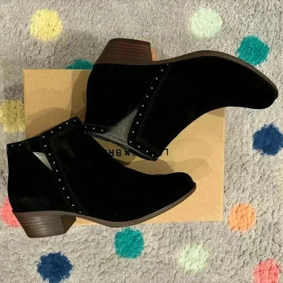 Lucky Brand Black Ankle Boots New in Box - Picture 7 of 9